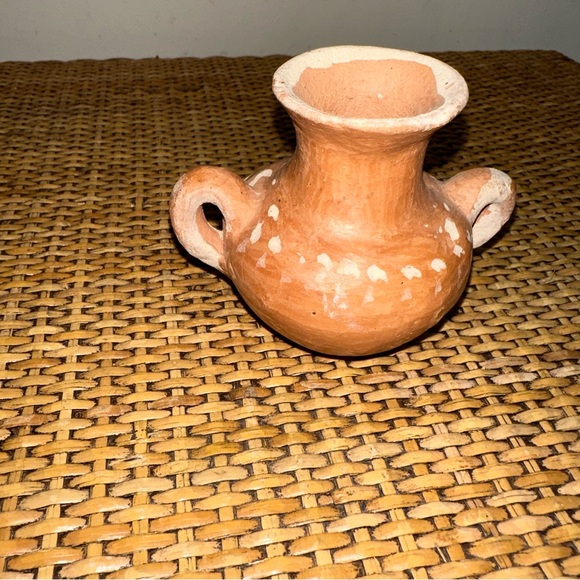 Primitive Style Small Hand Painted Spotted Clay Jug Handles 2.5" Tall Brown - Picture 3 of 8